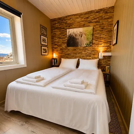 Tatil Evi Charming With A View Gol